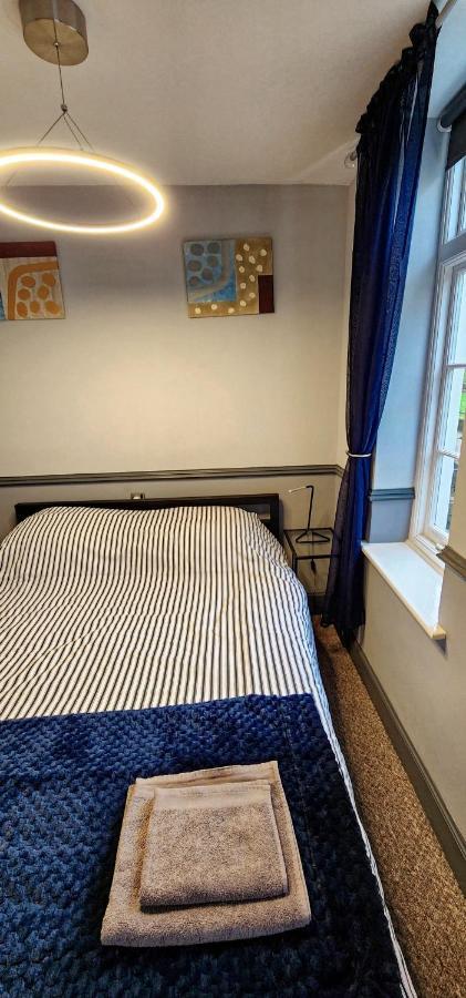 206mm Highgate Apartment