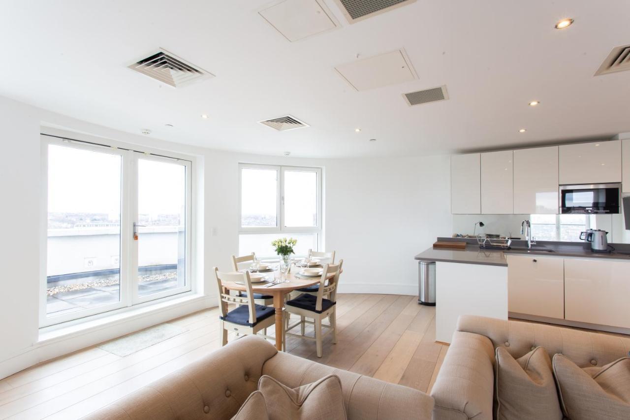 2 Bed 2 Bath Penthouse With Amazing Views With Free Parking * Londra