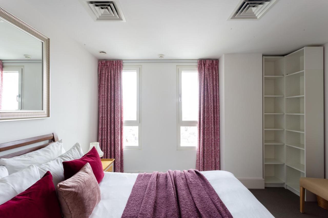2 Bed 2 Bath Penthouse With Amazing Views With Free Parking Appartamento