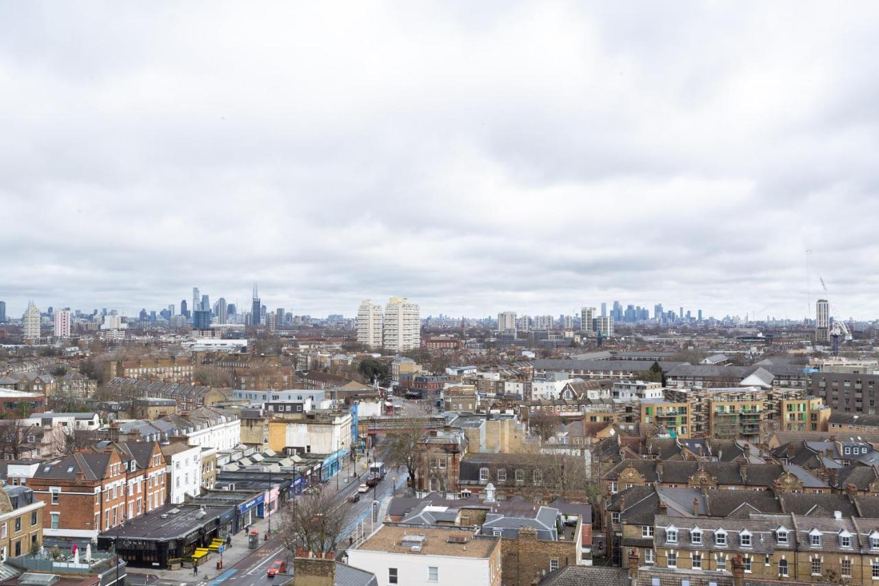2 Bed 2 Bath Penthouse With Amazing Views With Free Parking * Londra