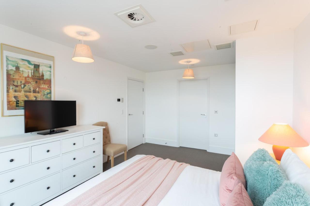 2 Bed 2 Bath Penthouse With Amazing Views With Free Parking Appartamento Londra