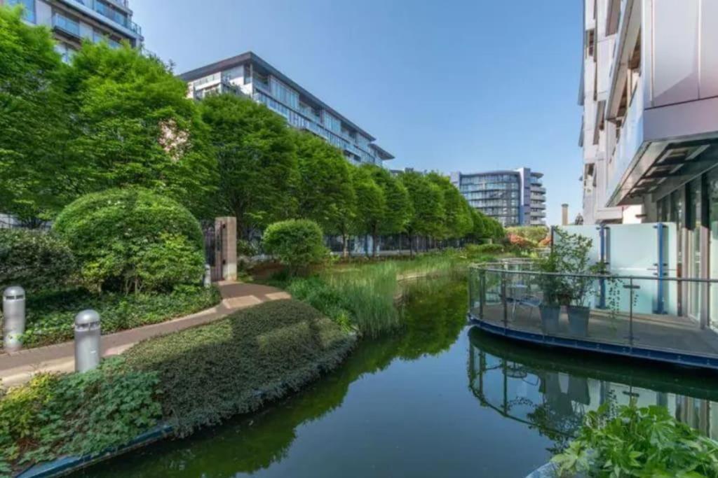 One Double Bedroom On Chelsea Bridge! Apartment