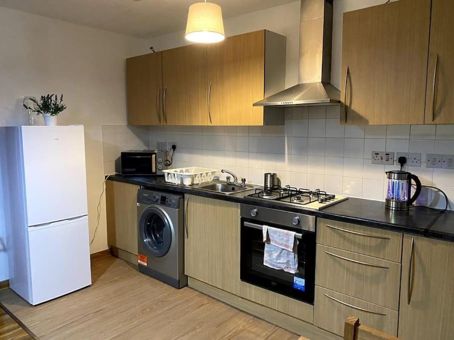 Lägenhet Perfect For Families And Friends - 2 Bedroom In - Peckham *