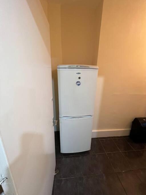 Appartamento 003- Lovely 1-bedroom Very Close To Londra