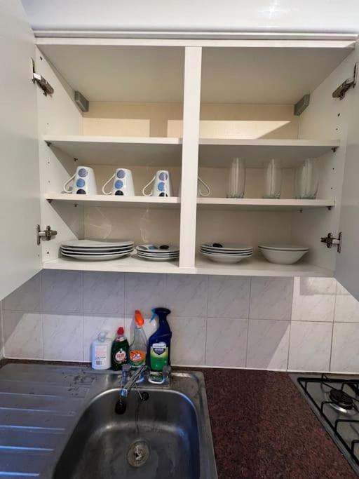 Appartamento 003- Lovely 1-bedroom Very Close To
