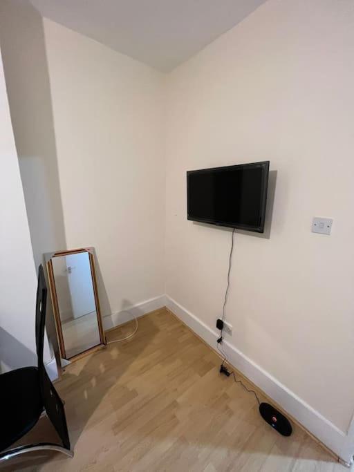 003- Lovely 1-bedroom Very Close To Appartamento *