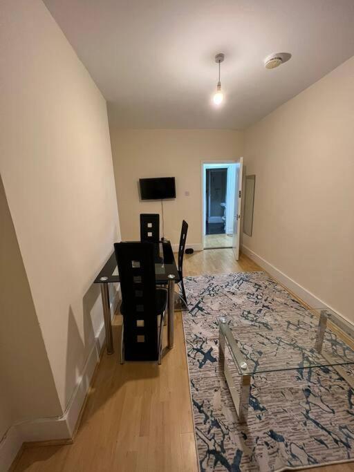 003- Lovely 1-bedroom Very Close To * Londra