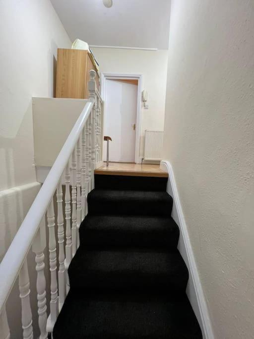 003- Lovely 1-bedroom Very Close To Appartamento Londra