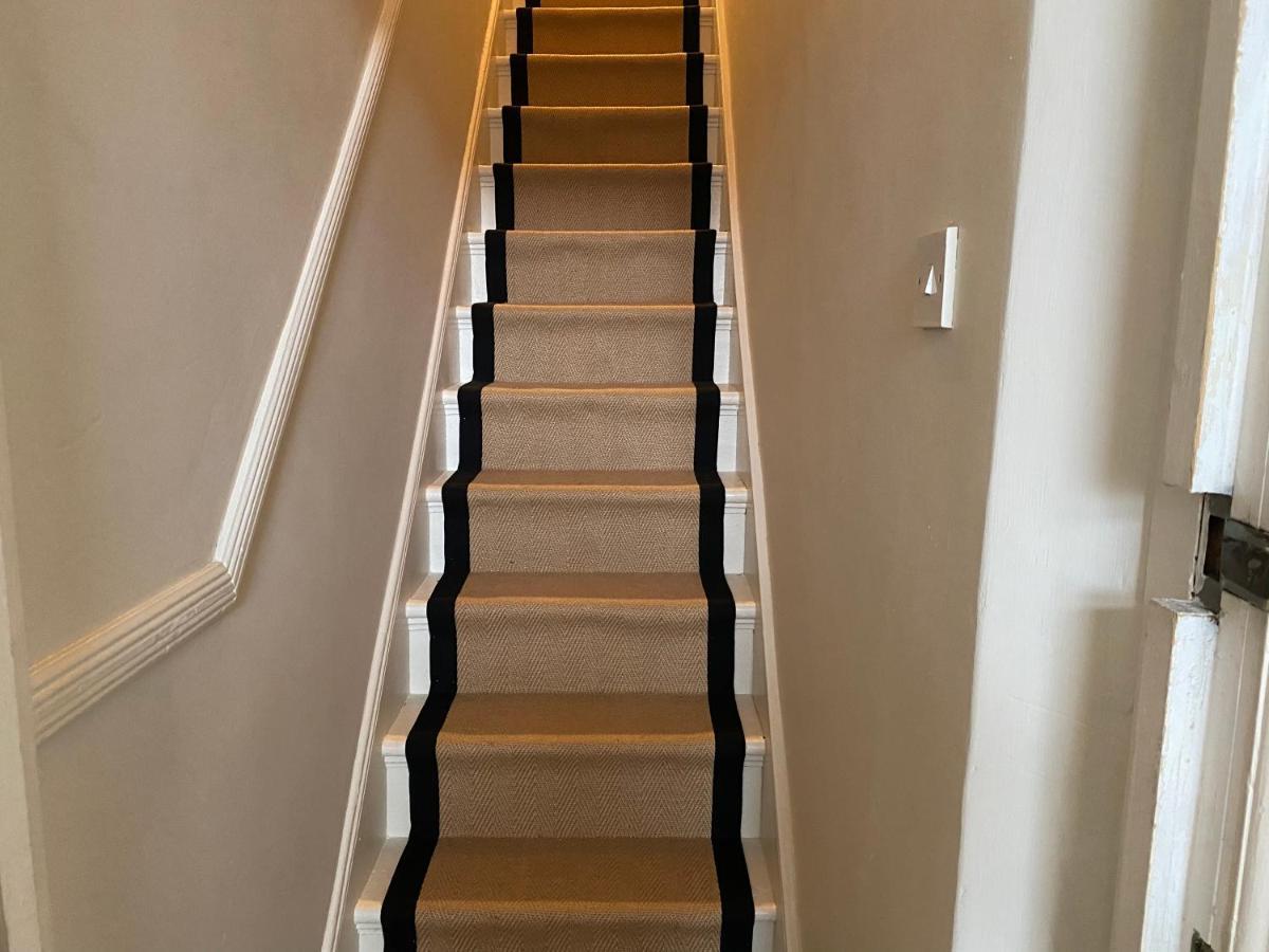 Stylish Apt Excel Olympic Close To Station Londra