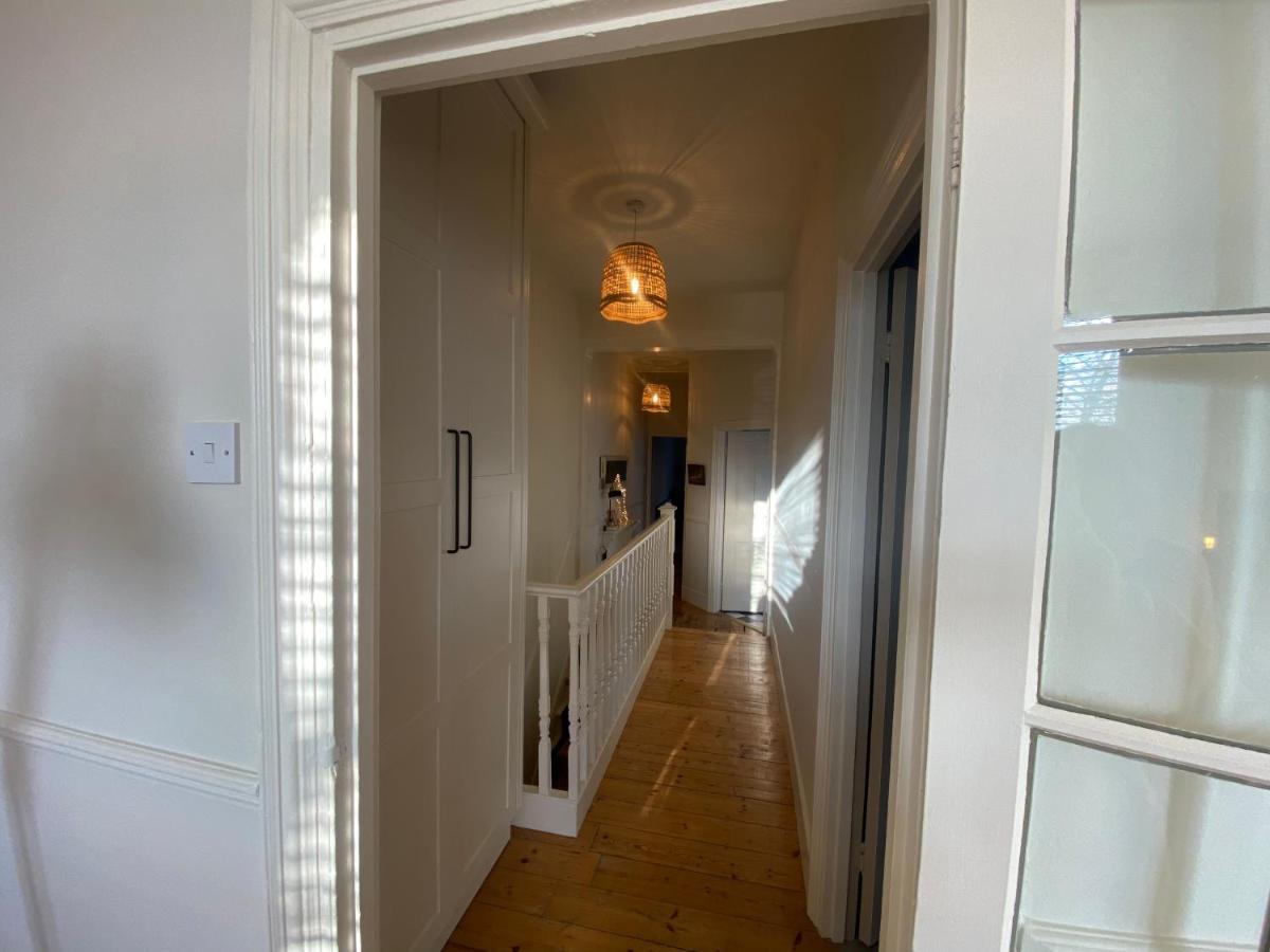 Stylish Apt Excel Olympic Close To Station Londra