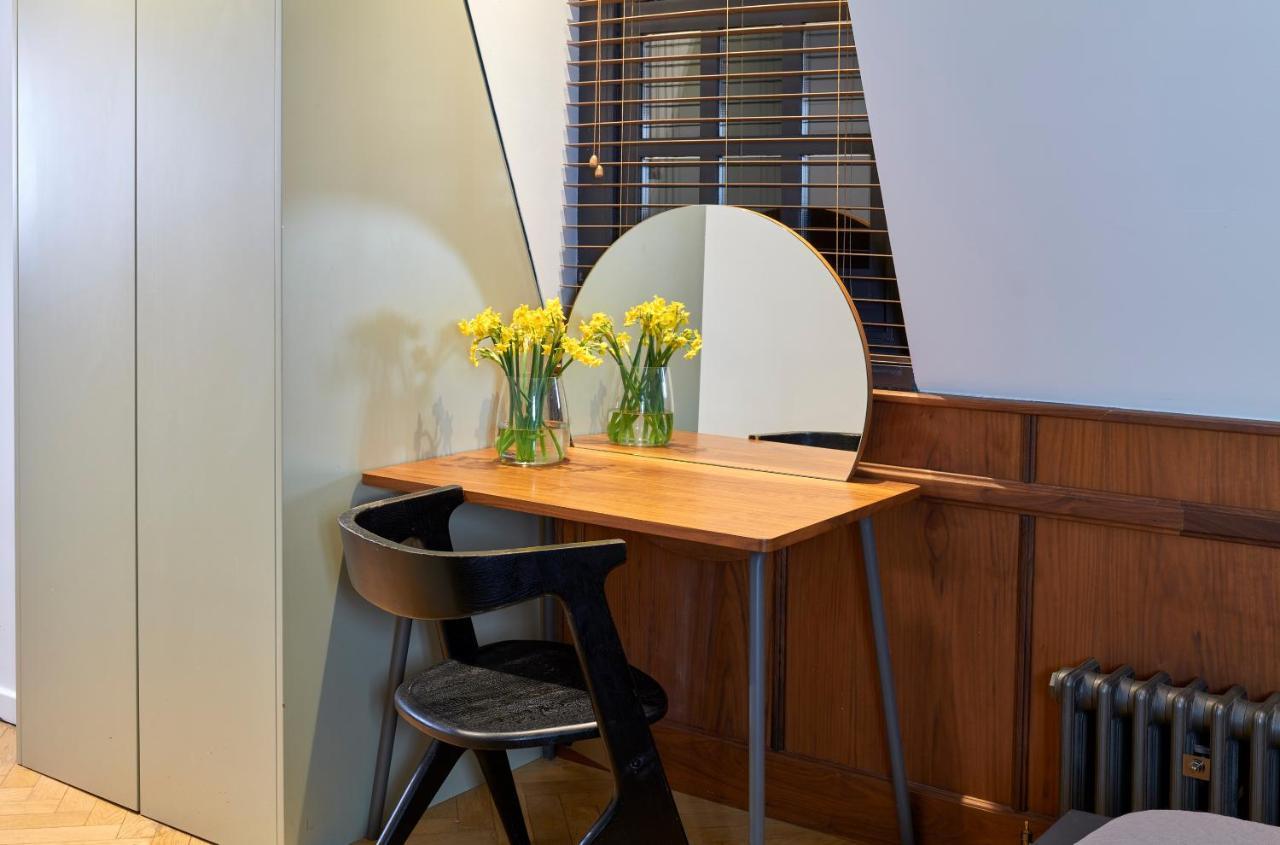 Paddington Apartment
