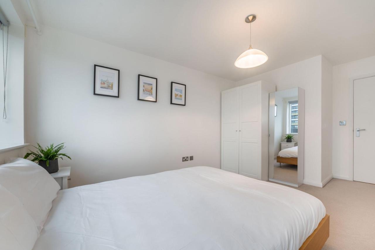 Apartment West Collection, Holland Park, Earls Court London