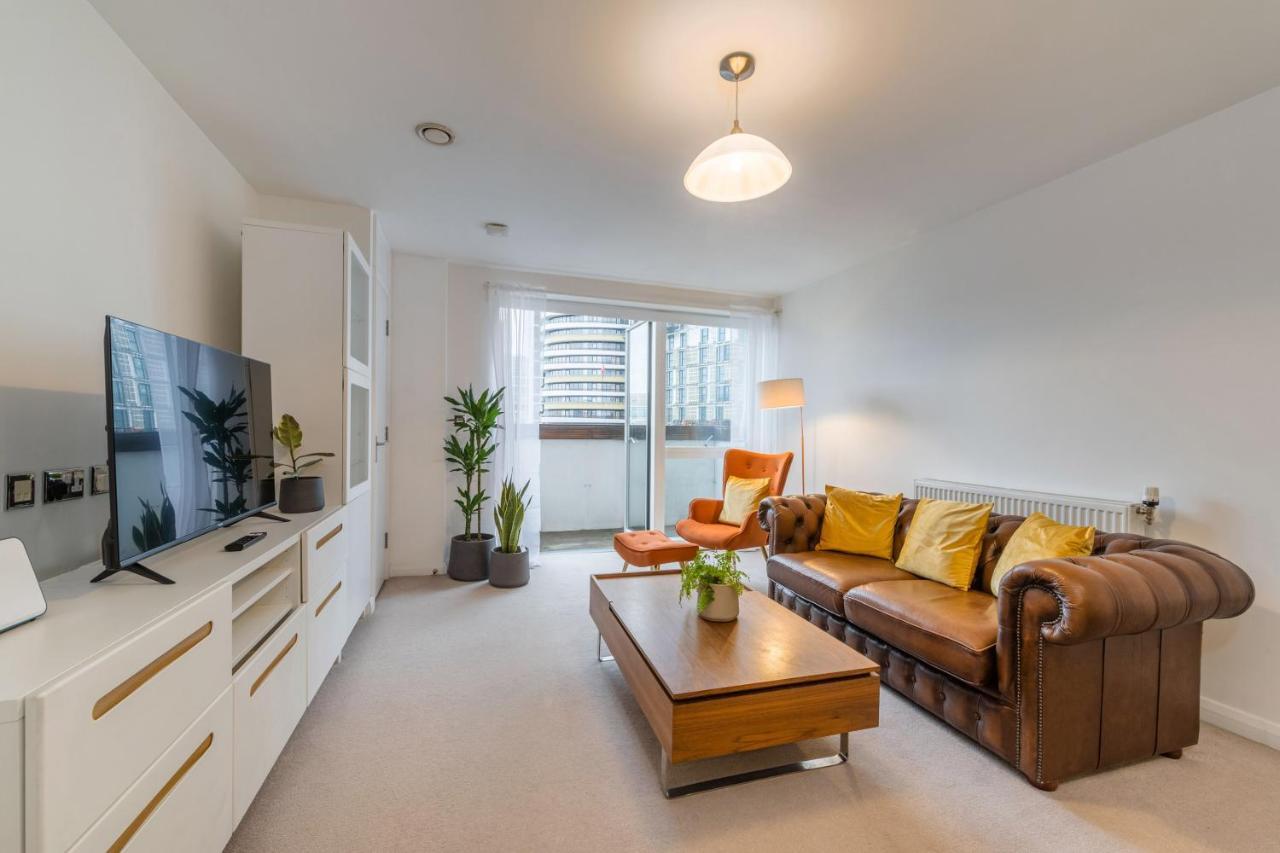 West Collection, Holland Park, Earls Court Apartment