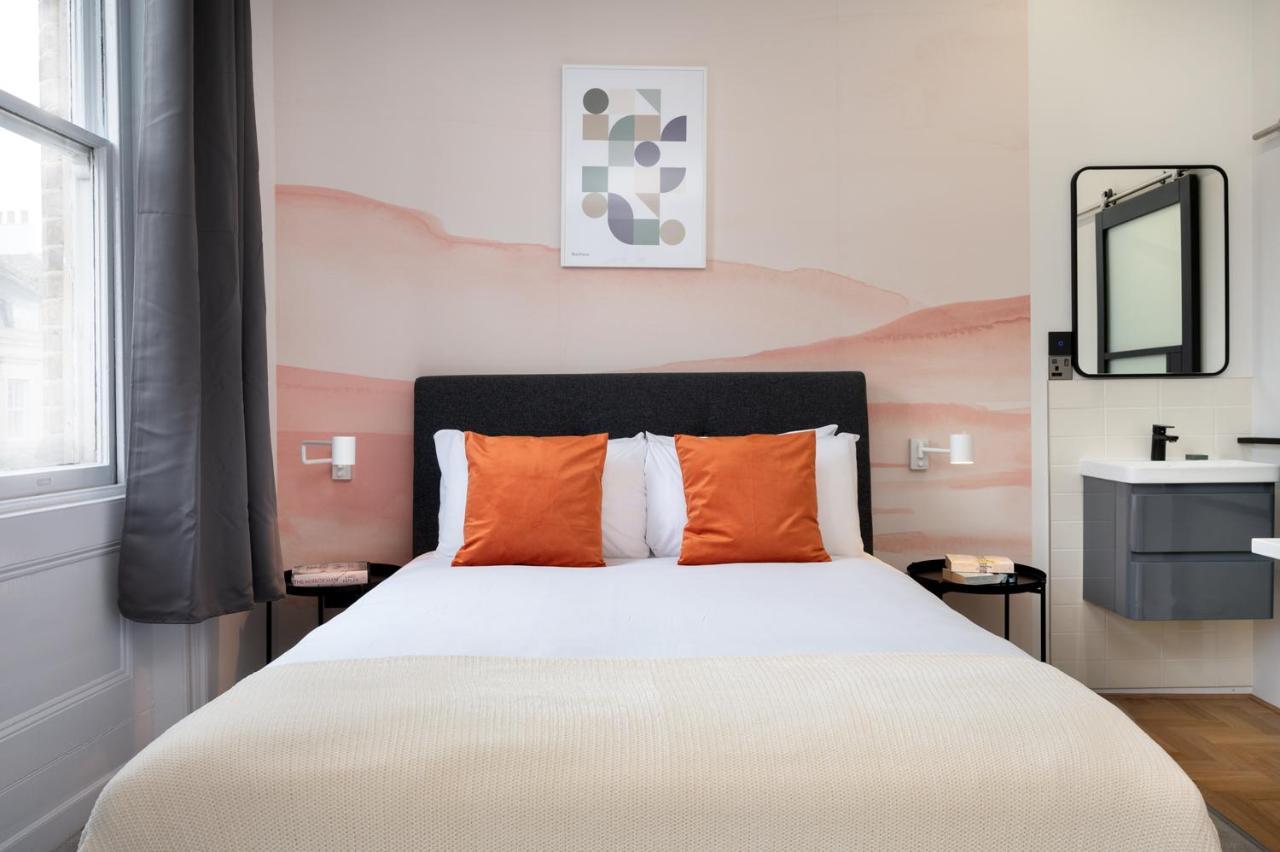 D8 House London