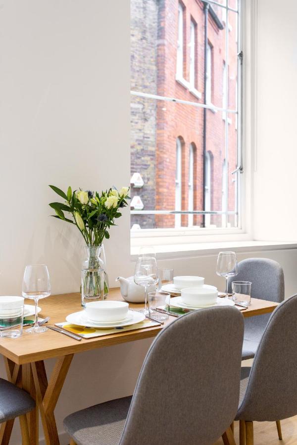 2 Bed 2 Bath Off Regent Street * London
