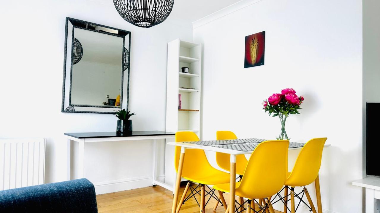 Amazing Location - Of London- 2 Bedroom Stunning Canal View House With Private Garden,parking & Balcony Appartamento *