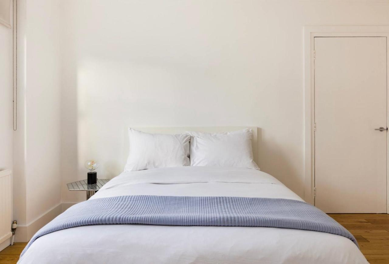 Cool, Quiet Notting Hill 2 Bed Lejlighed London