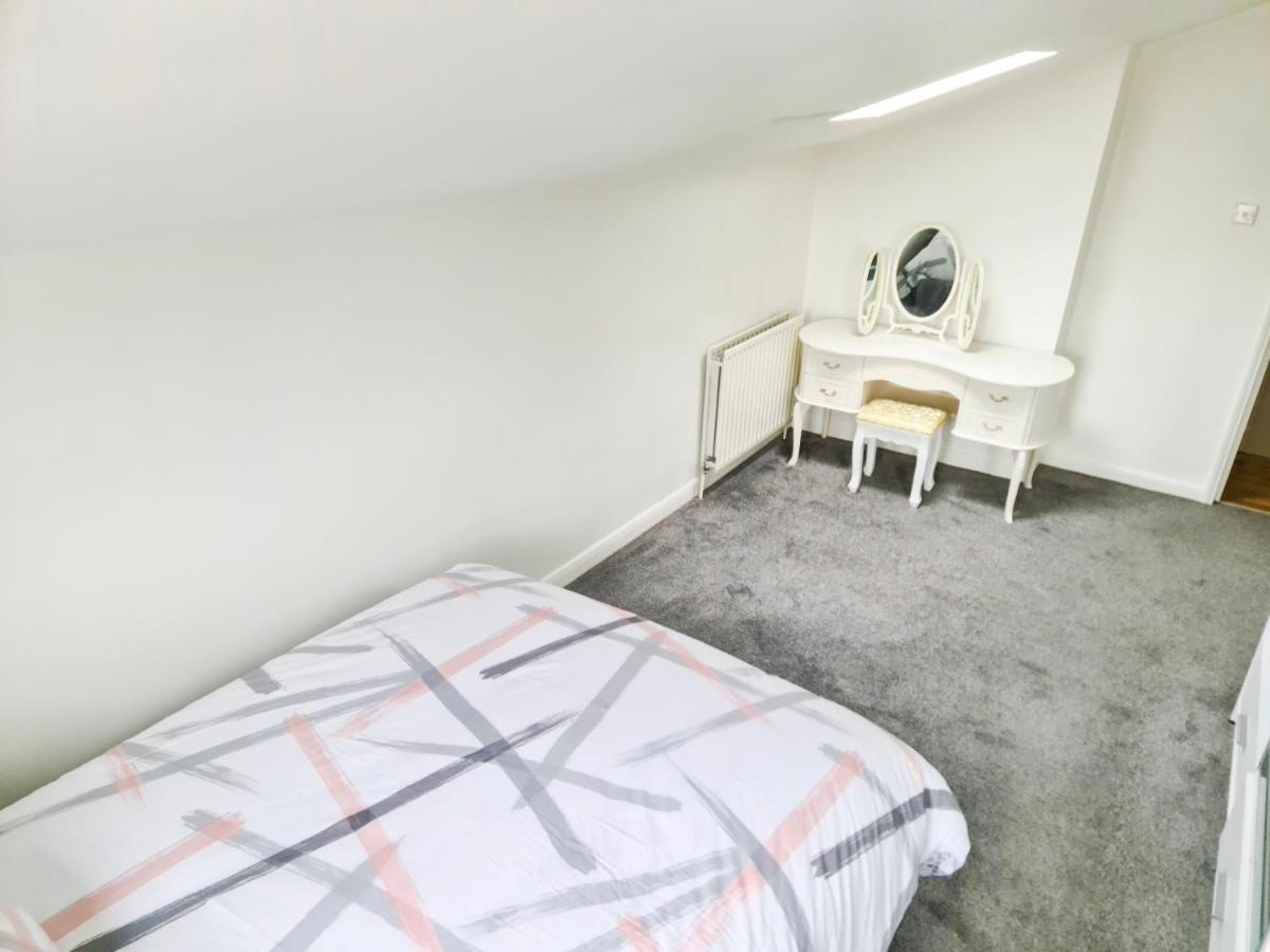 The Navarone Blue Orchid Flat Londres