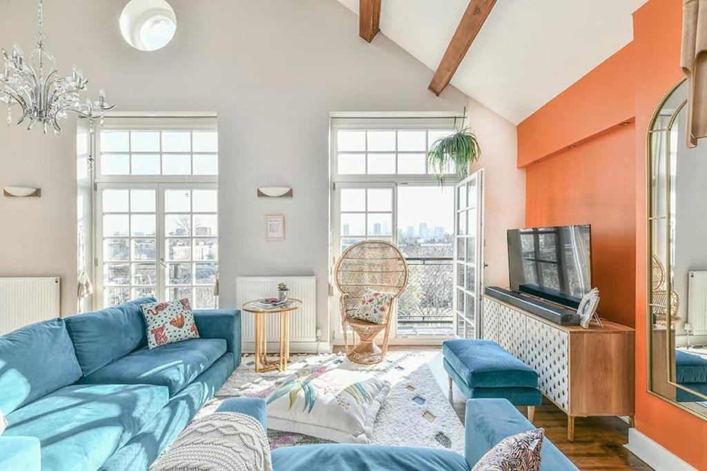 Dovecote - Sanctuary In The Sky Appartement Londen