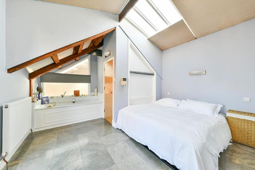 Appartement Dovecote - Sanctuary In The Sky Londen