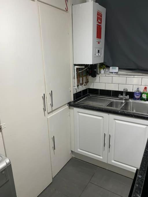 Ground Floor One Bedroom Bayswater Central Appartement Londen