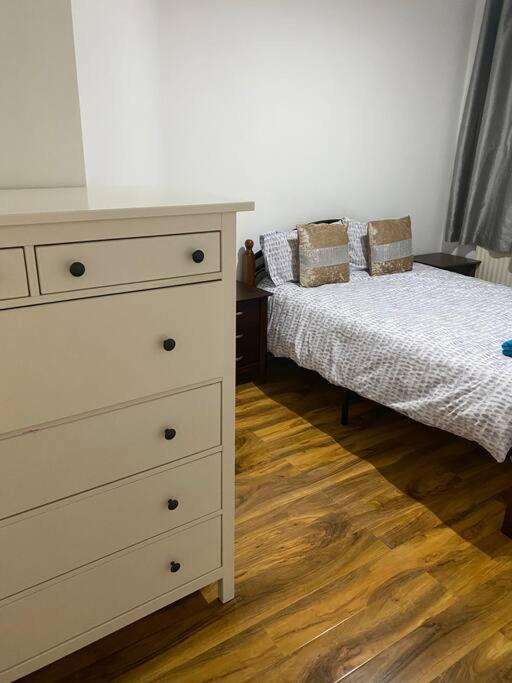 Appartement Ground Floor One Bedroom Bayswater Central *
