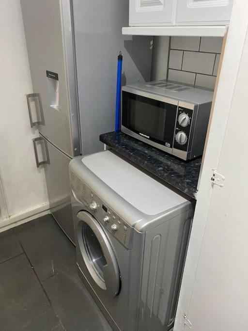 Ground Floor One Bedroom Bayswater Central Appartement Londen