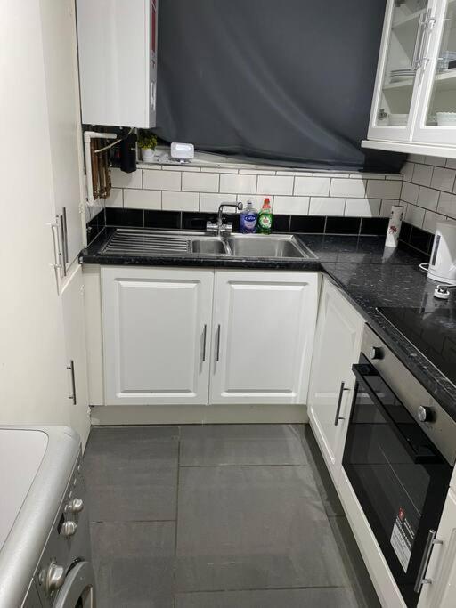 Ground Floor One Bedroom Bayswater Central Londen