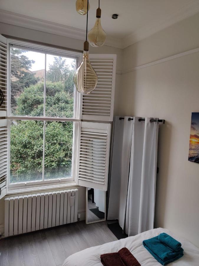 1 Bed Flat Near Little Venice And Paddington Lägenhet