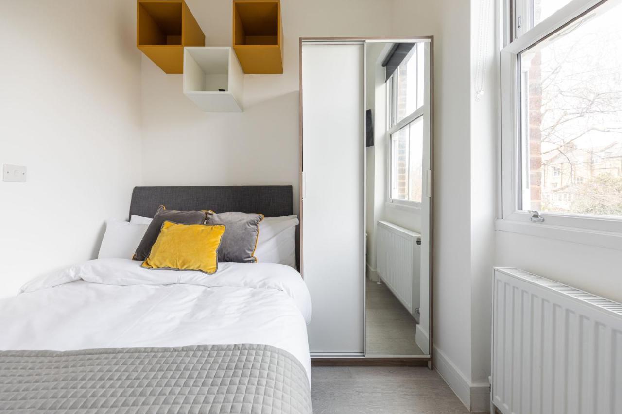 Appartamento Cozy Ensuite Bedroom For Two Near Tufnell Park Londra