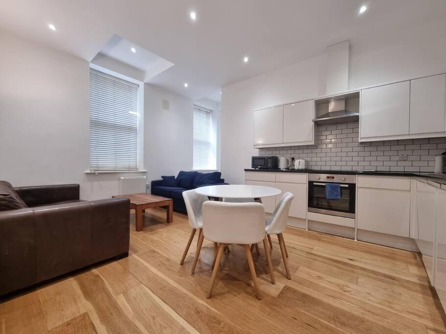 Apartment Modern Two Bedroom Ground Floor