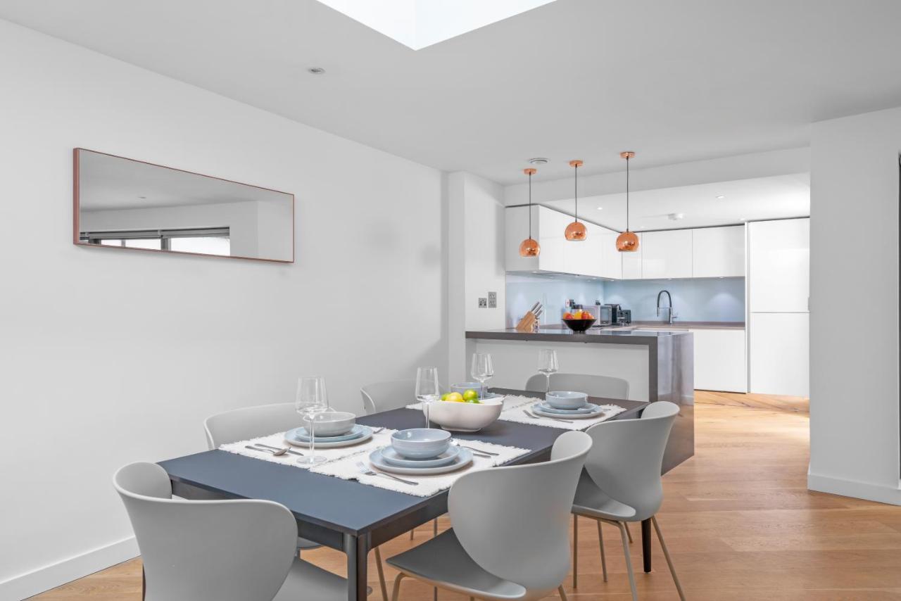 Semesterbostad Joivy Stylish 3 Bed, 3 Bath House With Private Courtyard In Chelsea *