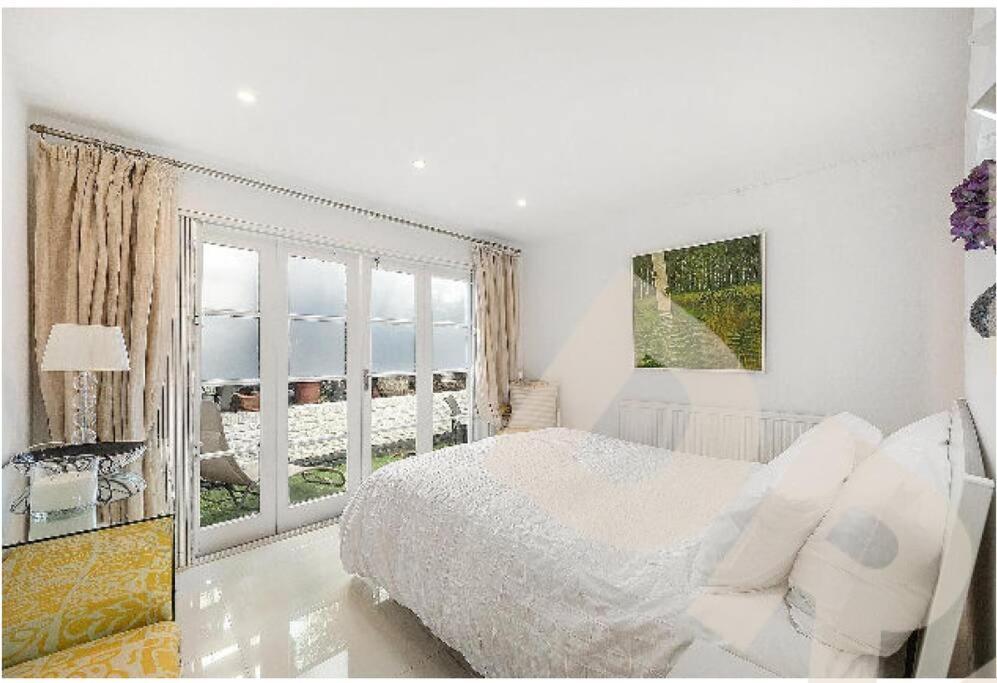 Lägenhet Earls Court Spacious London