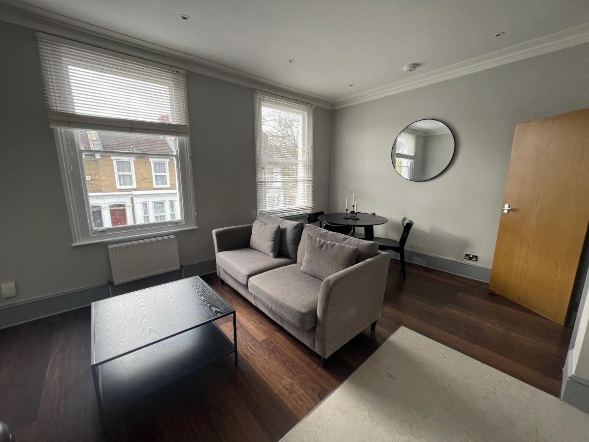 Lovely 2-bedroom Victorian Flats Apartment