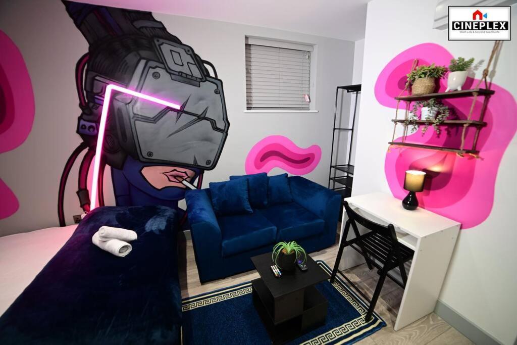 Double Bed Studio Flat With Netflix Flat B Unit C2 Wifi Disney By Cineplex Short Lets Serviced Appartamento *
