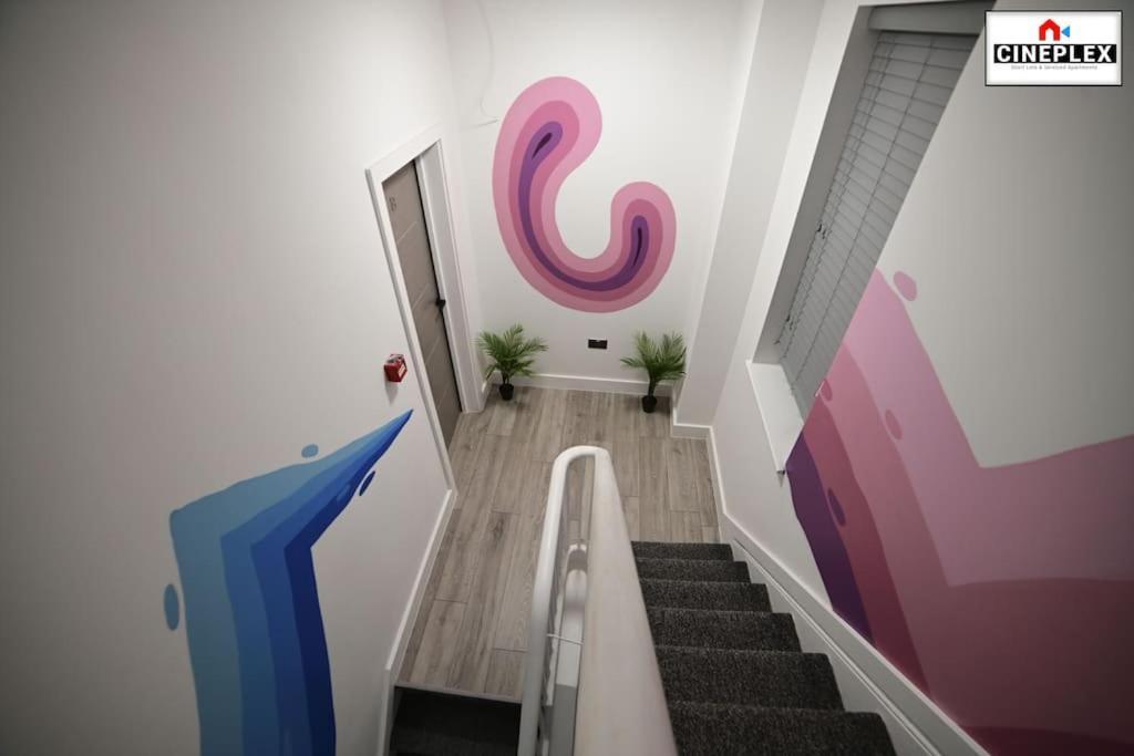 Apartment Double Bed Studio Flat With Netflix Flat B Unit C2 Wifi Disney By Cineplex Short Lets Serviced
