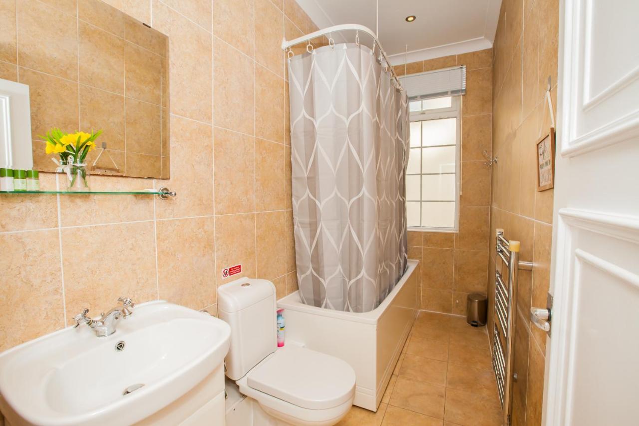 Remarkable In Apartment London