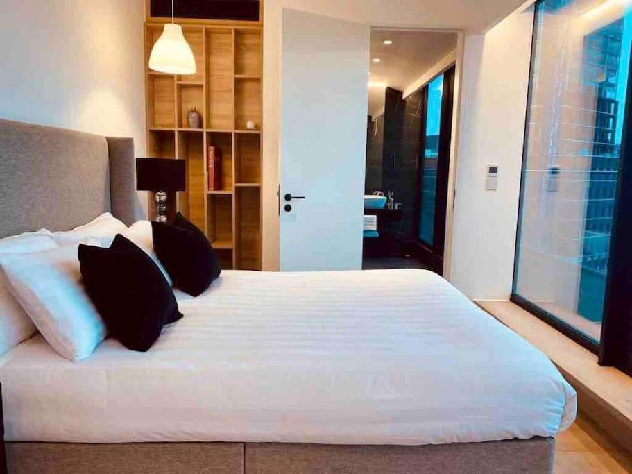 Large 3 Bed 3 Bathrooms Penthouse With Terrace And Views In Apartment