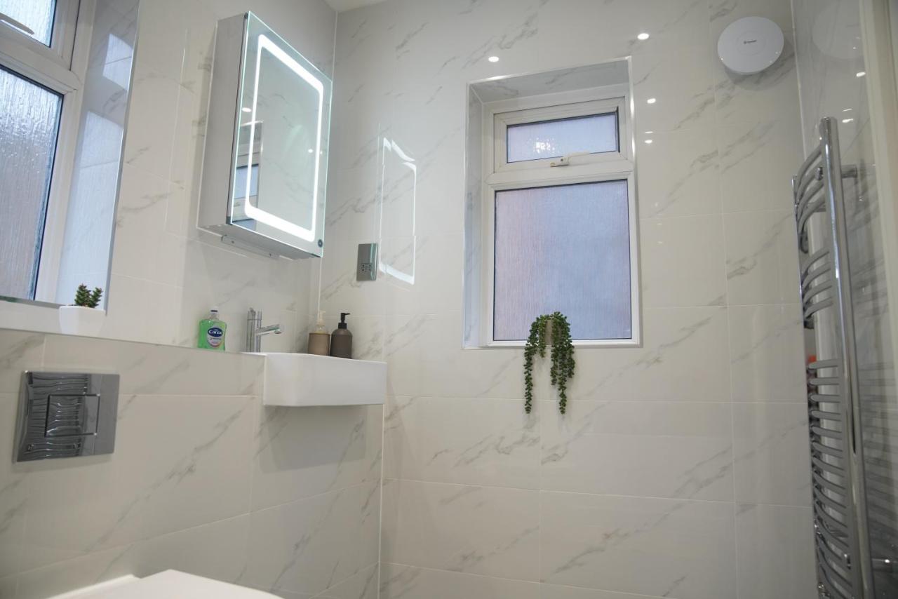 Lux 3bdr For 7 Nr Eye Hébergement de vacances *