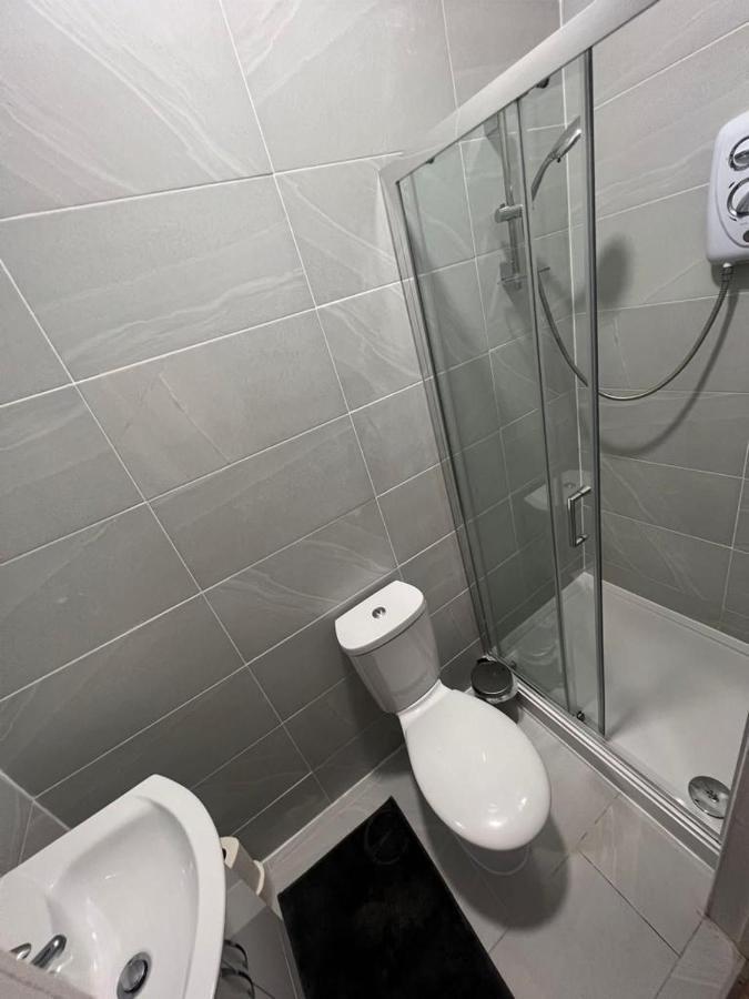 Private Self Contained Studio In The Heart Of Golders Appartement