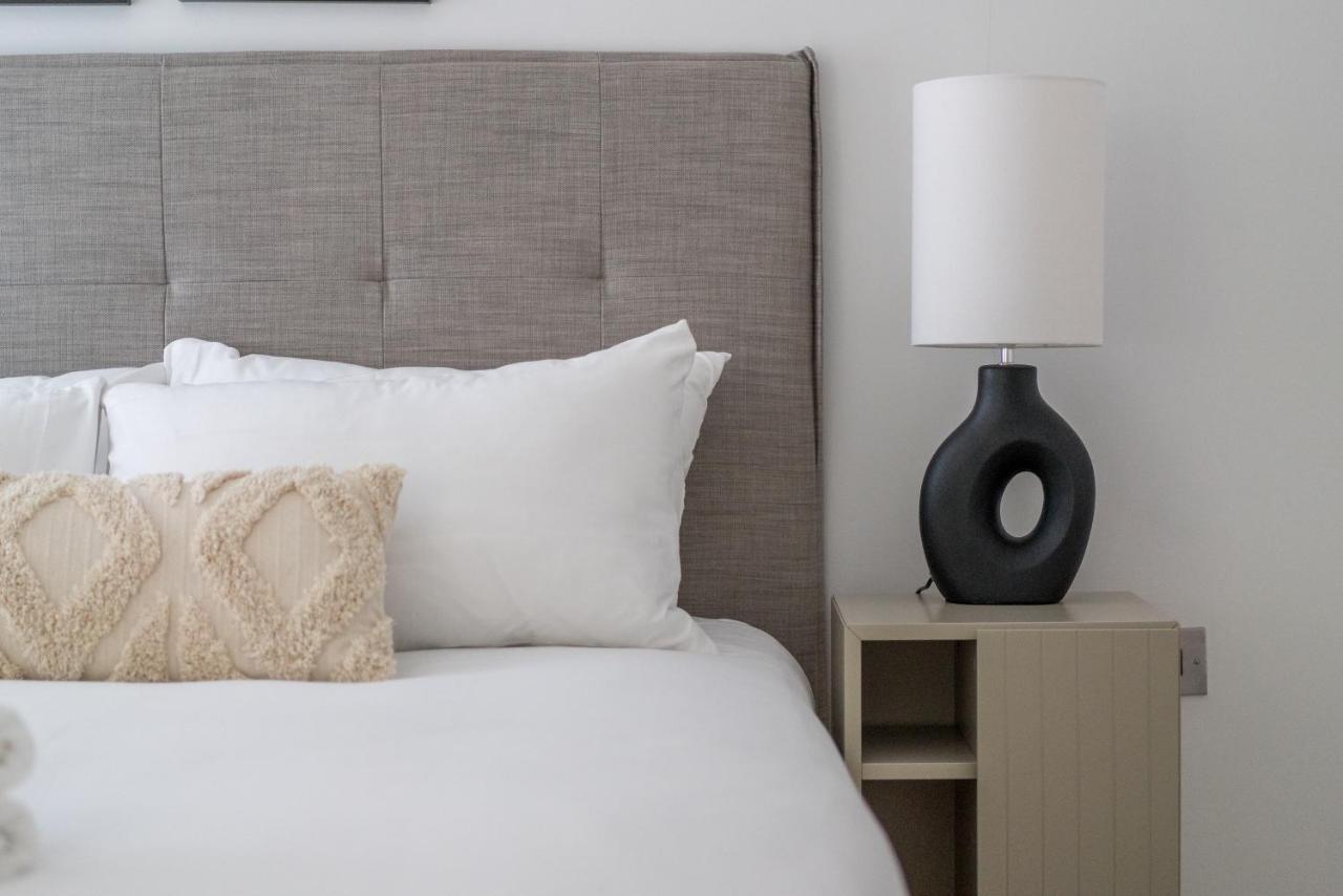 Semesterbostad Joivy Stylish 3 Bed, 3 Bath House With Private Courtyard In Chelsea *
