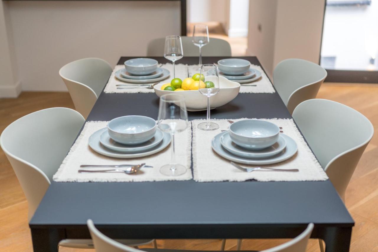 Joivy Stylish 3 Bed, 3 Bath House With Private Courtyard In Chelsea Semesterbostad London