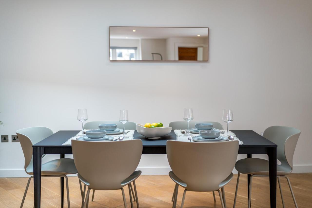 Semesterbostad Joivy Stylish 3 Bed, 3 Bath House With Private Courtyard In Chelsea *