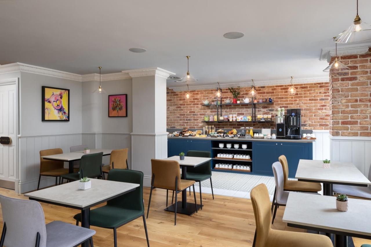 55 By Le Mirage 4* London