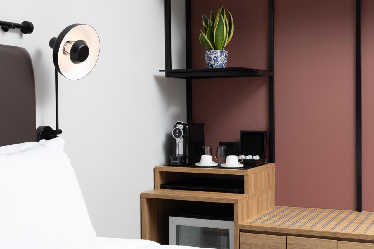 55 By Le Mirage 4* London