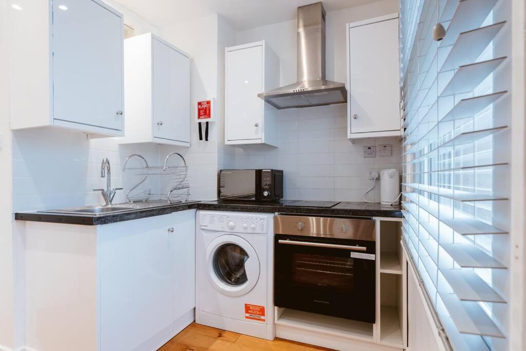 Your Lovely Studio Flat- West3 Lejlighed *
