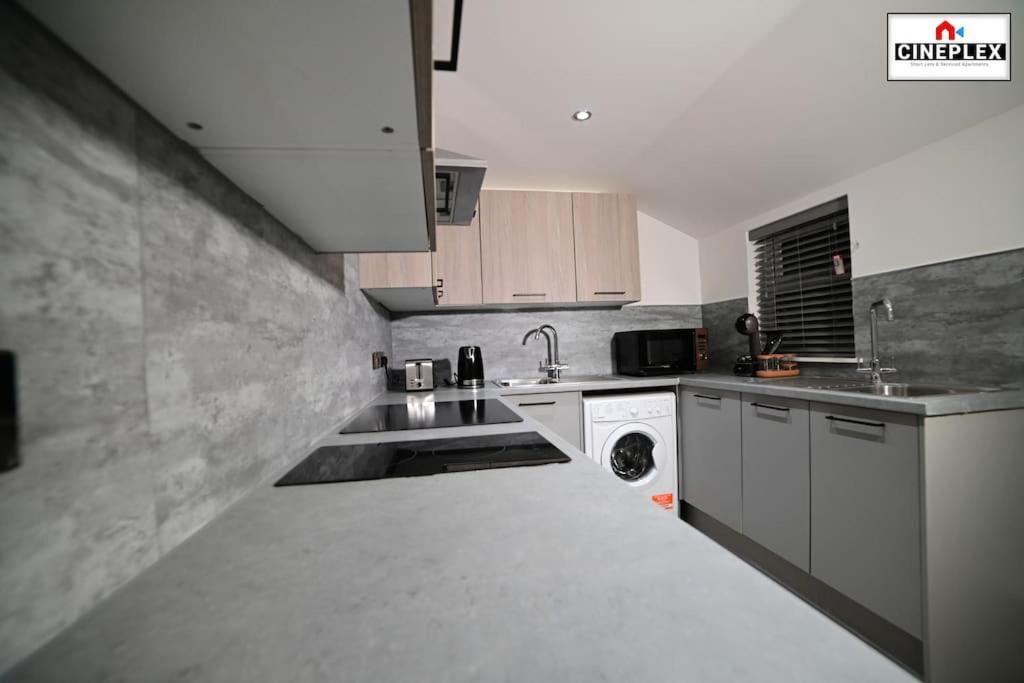 Appartamento Cheerful 1bed Studio Flat With Netflix And Wi-fi By Cineplex Short Lets & Serviced