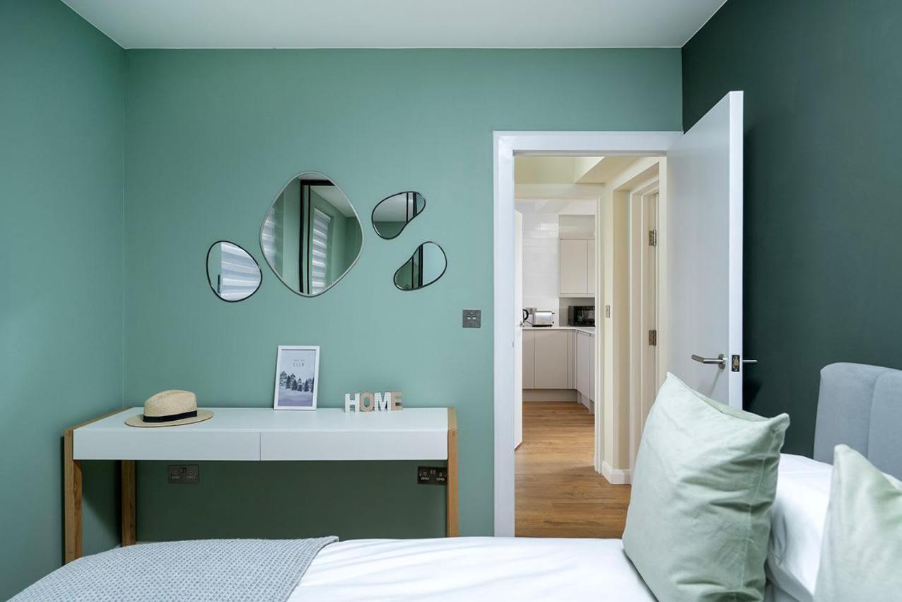 Stylish And Convenient 2 Bed Apartment