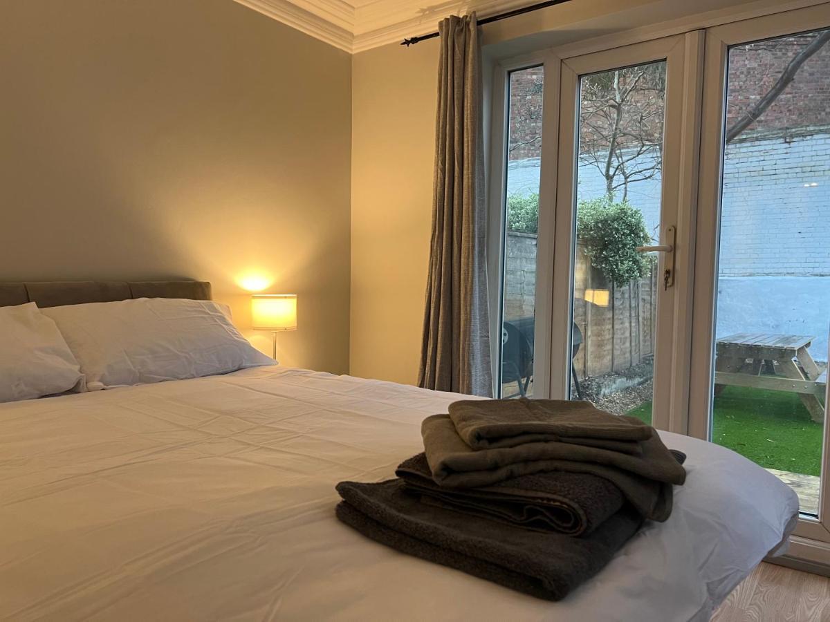 Lovely 2-bedroom Victorian Flats *