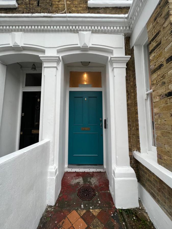 Apartment Lovely 2-bedroom Victorian Flats *